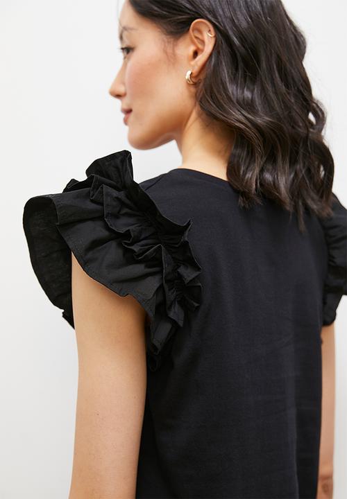 edit - Ruffle sleeve top - black