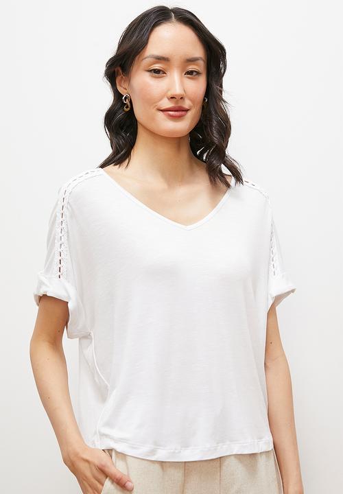 edit - V-neck ladder lace top - white 