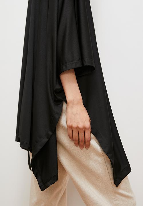 edit - Moderate oversized top - black