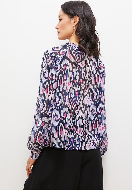 edit - Raglan keyhole detail balloon sleeve blouse - paisley