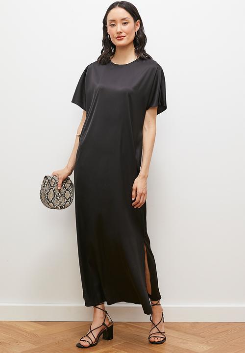 edit - Grown on sleeve satin maxi - black