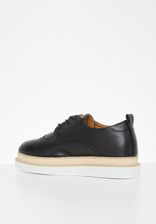 Madison® - Maya 2 platform brogue - black
