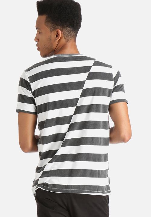 Globe - Moonshine Tee