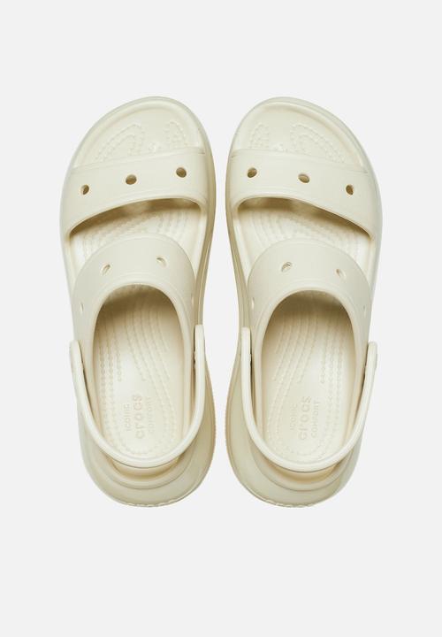 Crocs - Classic mega crush sandal - bone