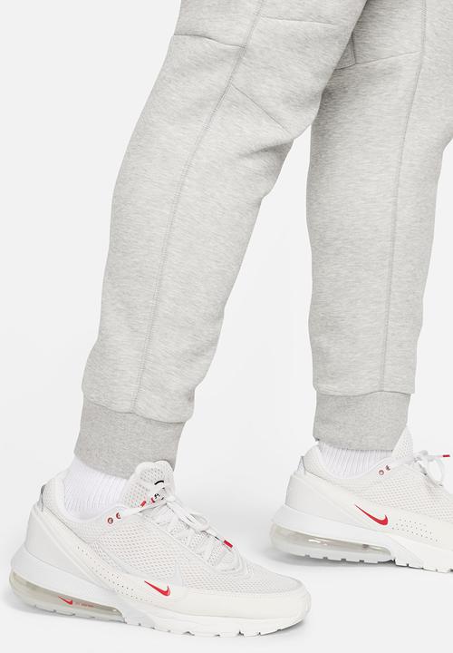Nike - NSW Tech Fleece slim fit joggers - grey