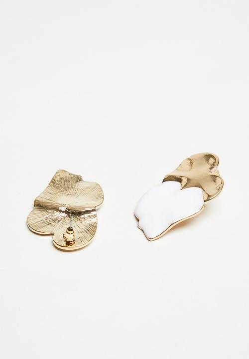 Superbalist - Claire earrings - cream & gold
