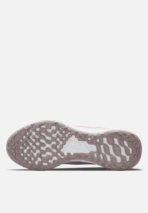 Nike - Nike revolution 6 next nature