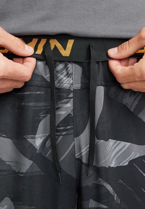 Nike - Dri-Fit Totality 9" camo shorts - black/grey 