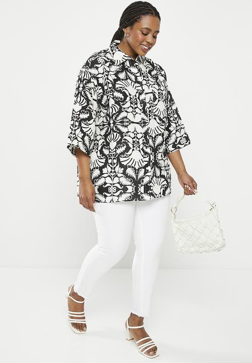 Me&B - Plus oversized linen shirt - wallpaper print