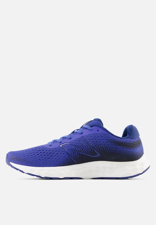 New Balance  - 520 V8