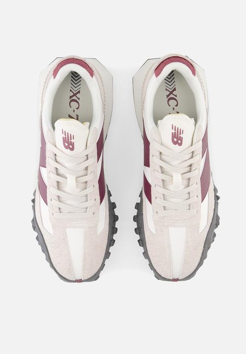 New Balance  - XC72 Familiar Ground 
