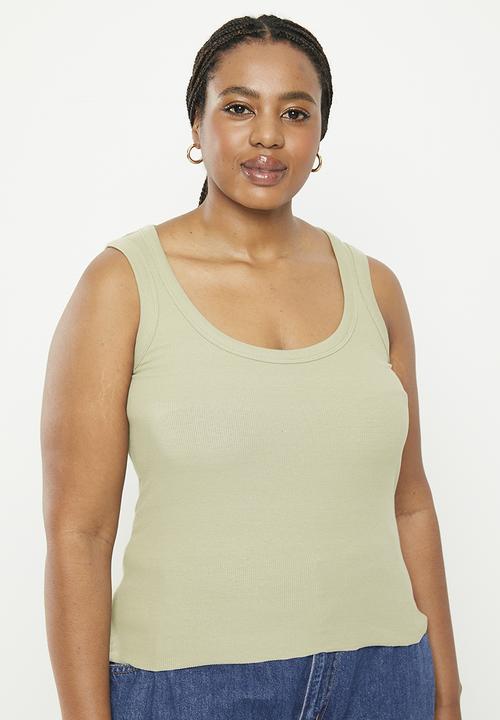 Cotton On - Plus the one organic rib scoop tank - desert sage