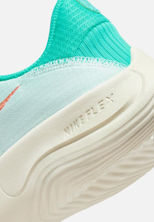 Nike - Nike experience run 11 next nature