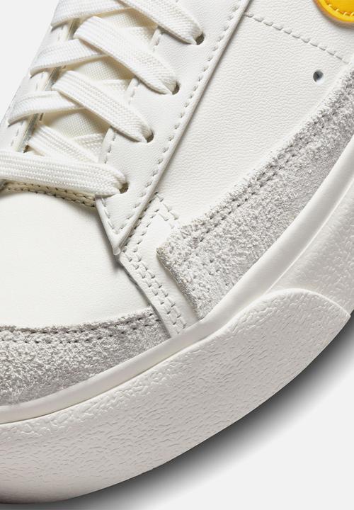 Nike - Blazer Low Platform