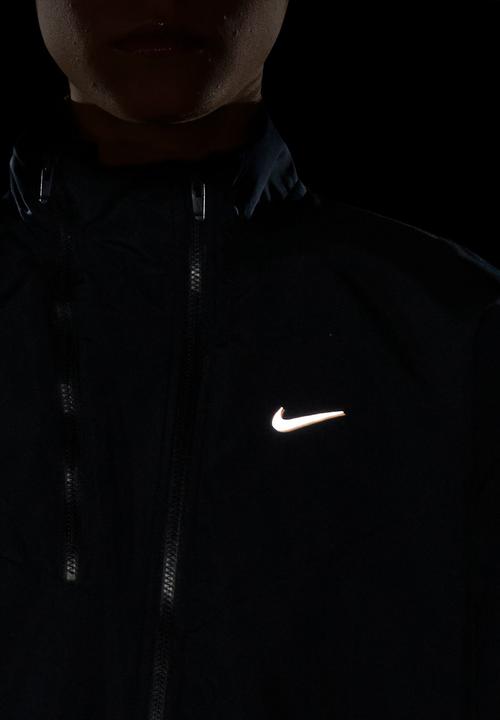 Nike - W nk df swoosh hbr jkt - black/cool grey