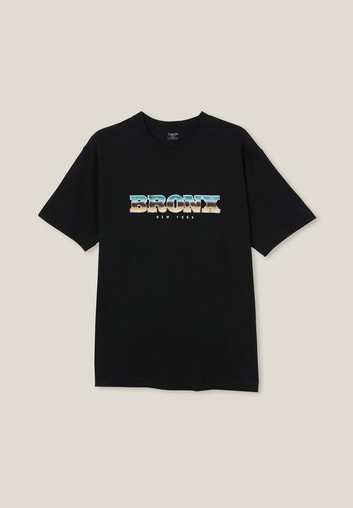 Cotton On - Loose fit art t-shirt - black / bronx