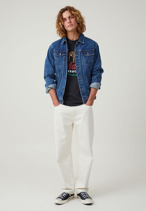 Cotton On - Mack trucks loose fit t-shirt - lcn mac black / vintage logo