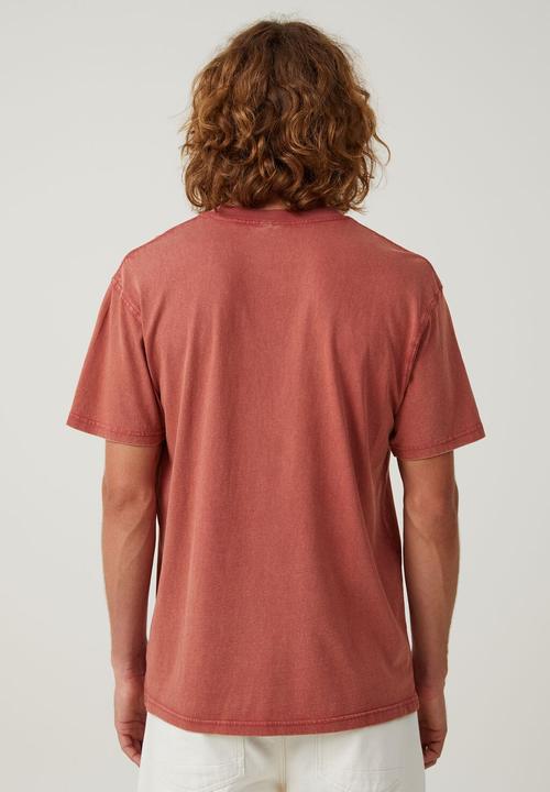 Cotton On - Mack trucks loose fit t-shirt - lcn mac bruschetta red / classic logo