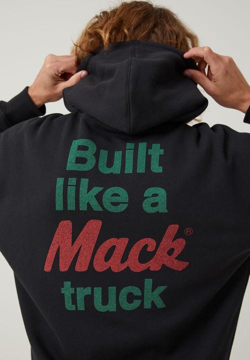 Cotton On - Mack trucks oversized hoodie - lcn mac black / built like a mac truck