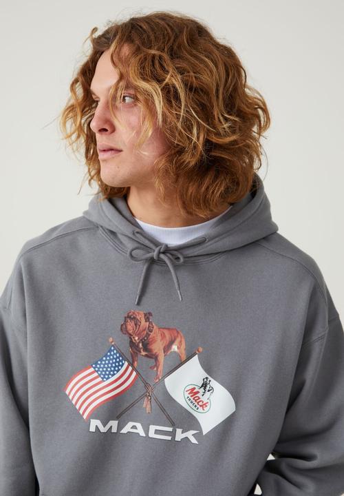 Cotton On - Mack trucks oversized hoodie - lcn mac slate stone / crossed flags