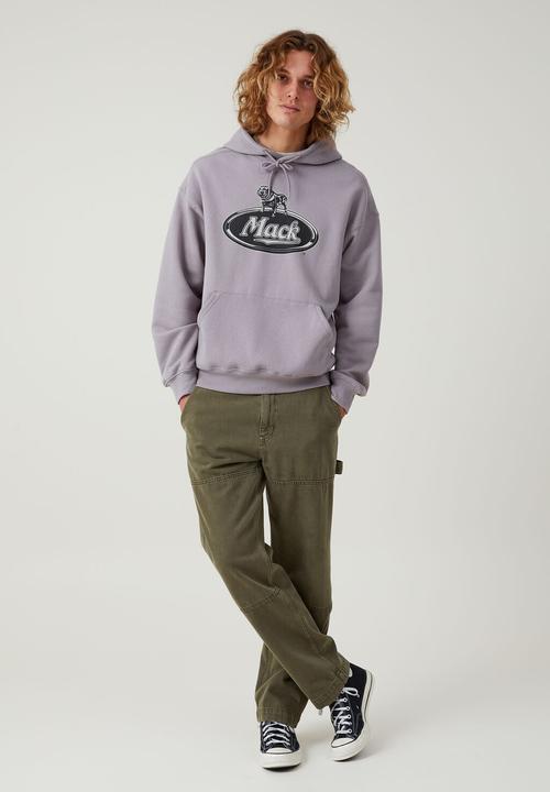 Cotton On - Mack trucks oversized hoodie - lcn mac washed brick / monochrome logo