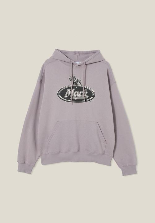 Cotton On - Mack trucks oversized hoodie - lcn mac washed brick / monochrome logo