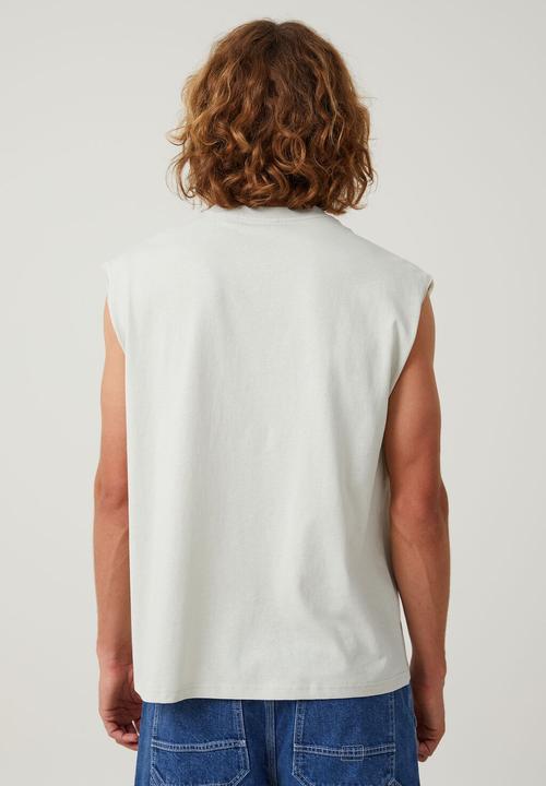 Cotton On - Mack trucks oversized muscle - lcn mac ivory / american dog