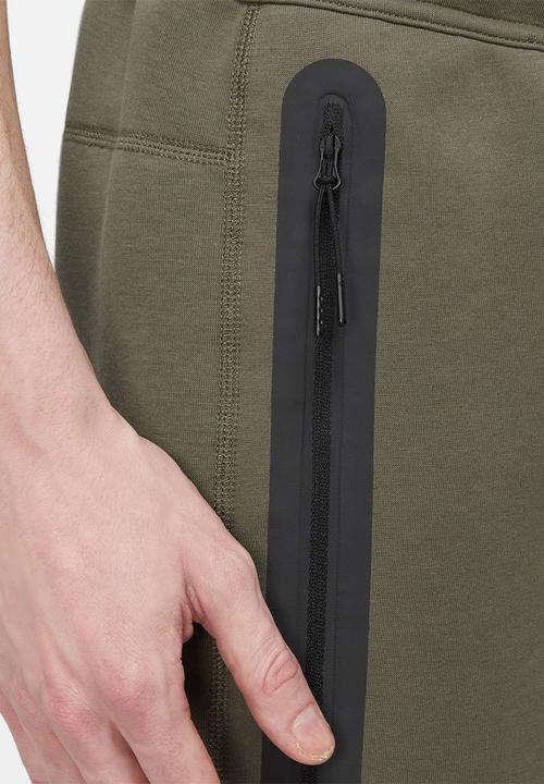 Nike - NSW Tech Fleece slim fit joggers - olive / black 