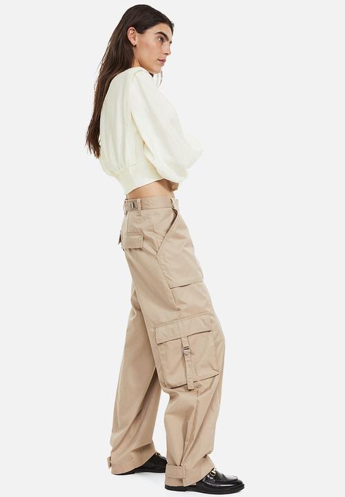 H&M - Defined-shoulder crêpe blouse - cream