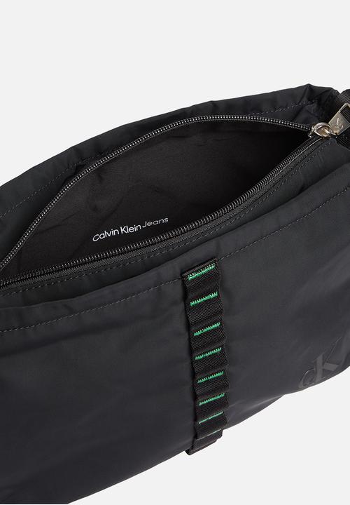 Calvin Klein - Cinched crossbody24 - black