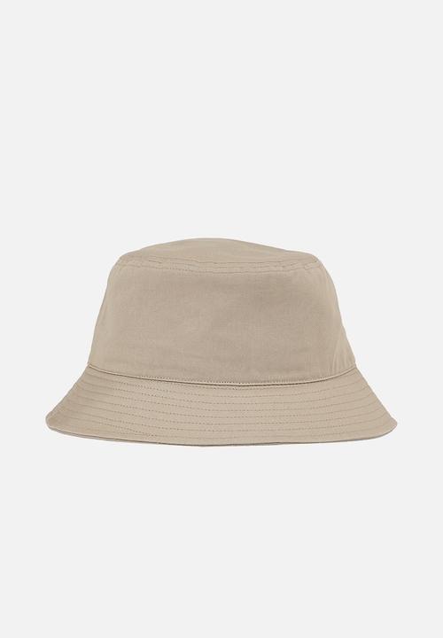 Calvin Klein - Monogram bucket hat - dune