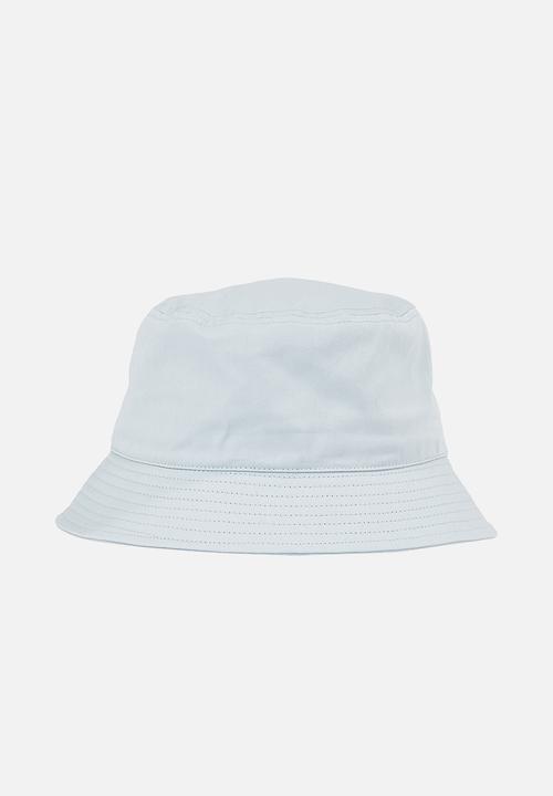 Calvin Klein - Monogram bucket hat - blue oasis