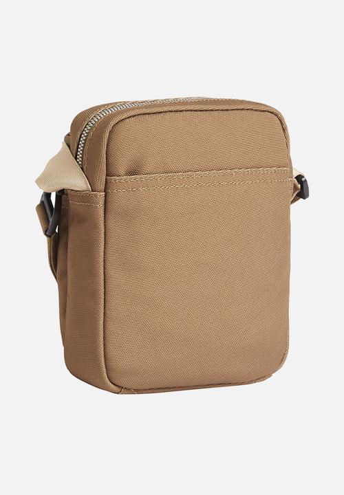 Calvin Klein - Tagged reporter18 mix - off olive