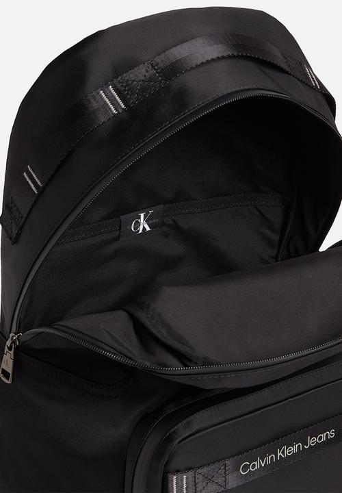Calvin Klein - Ultralight campus bp43 nylon - black