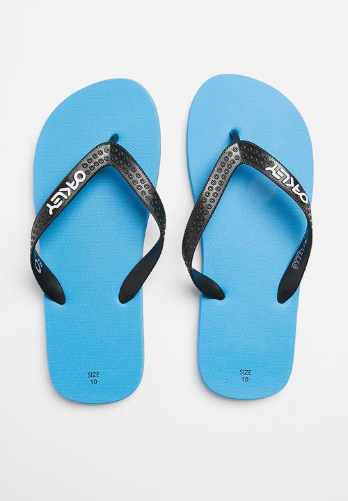Oakley - Golden oak flip flop - bright blue
