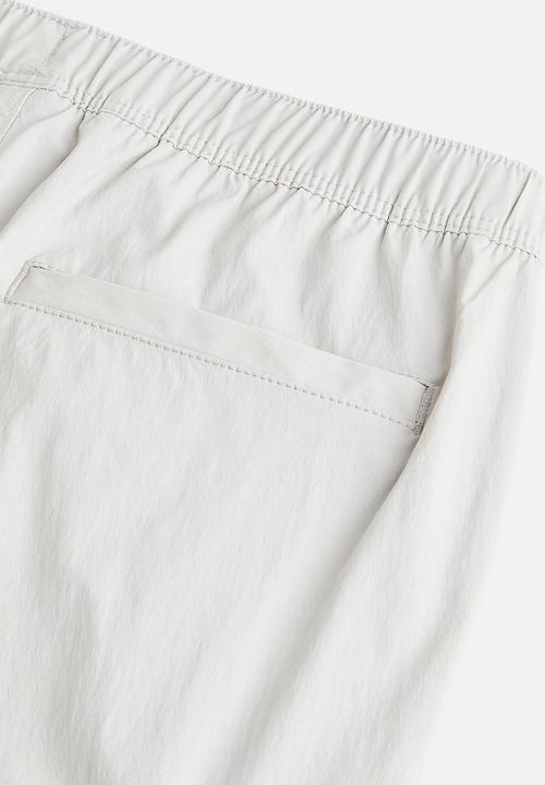 H&M - Nylon cargo joggers - light grey