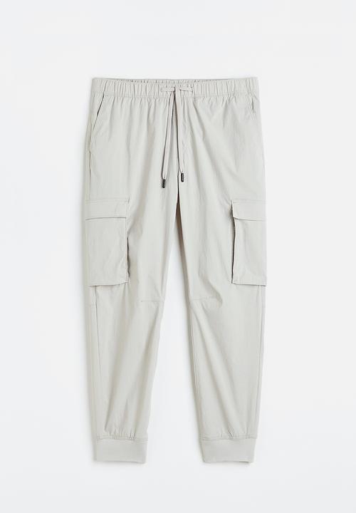 H&M - Nylon cargo joggers - light grey