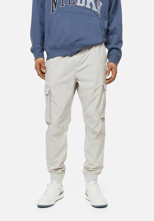 H&M - Nylon cargo joggers - light grey
