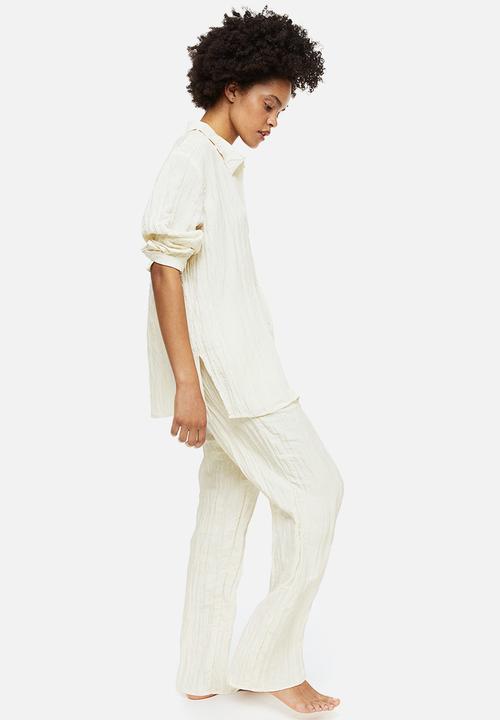 H&M - Crinkled shirt - cream 