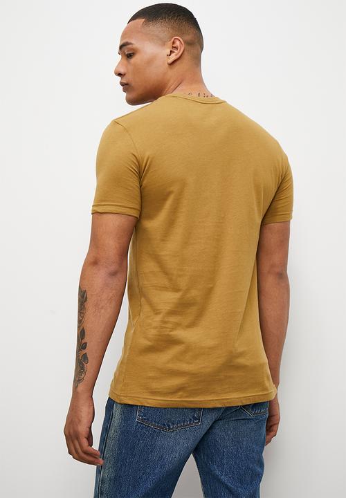 STYLE REPUBLIC - Josh SR logo graphic tee - mid brown