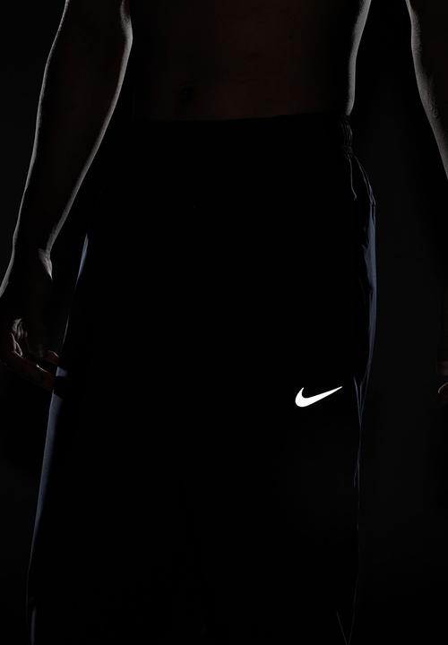 Nike - Dri-FIT Form tapered versatile pants - blue 