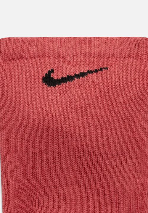 Nike - Everyday Plus cushion training no-show socks (3 pk) - multi