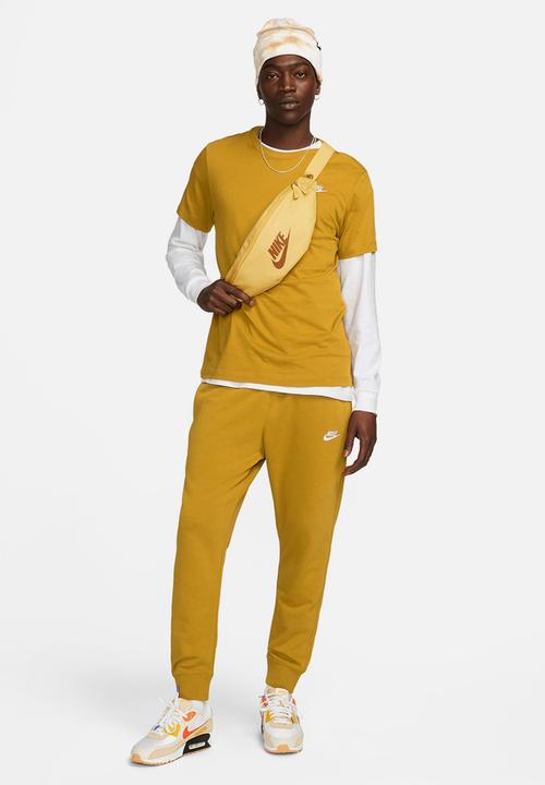 Nike - NSW Club fleece jogger track pants- yellow