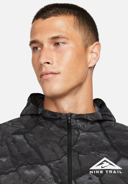 Nike -  Aireez lightweight trail running jacket AOP - medium ash/black/white