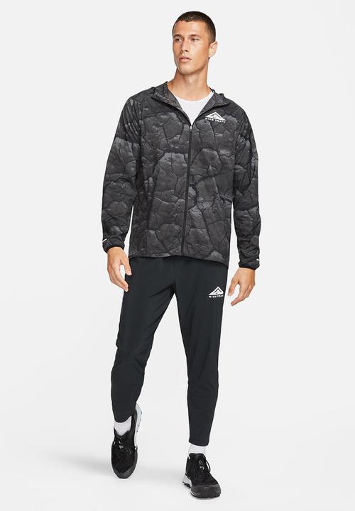 Nike -  Aireez lightweight trail running jacket AOP - medium ash/black/white