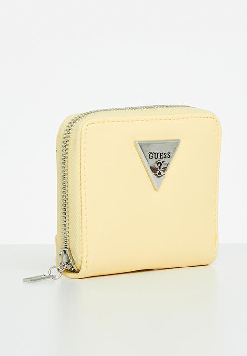 GUESS - Lathan slg small zip round - yellow 