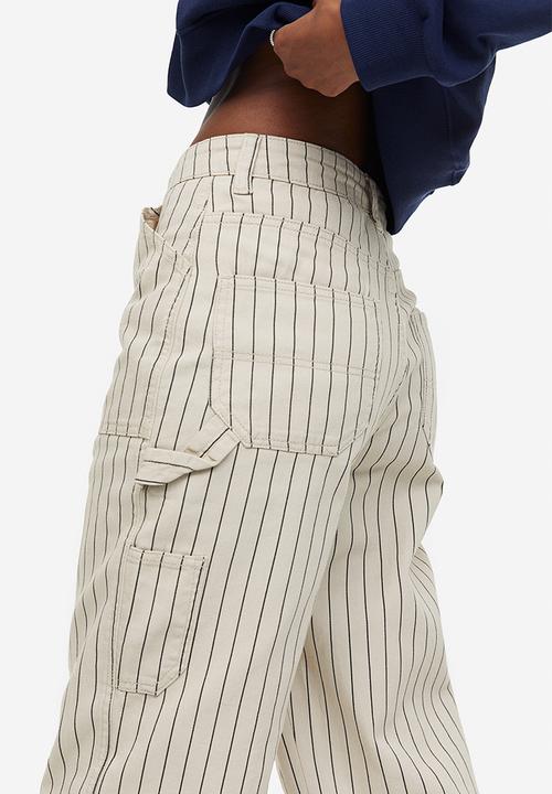 H&M - Twill cargo trousers - light beige/pinstriped 