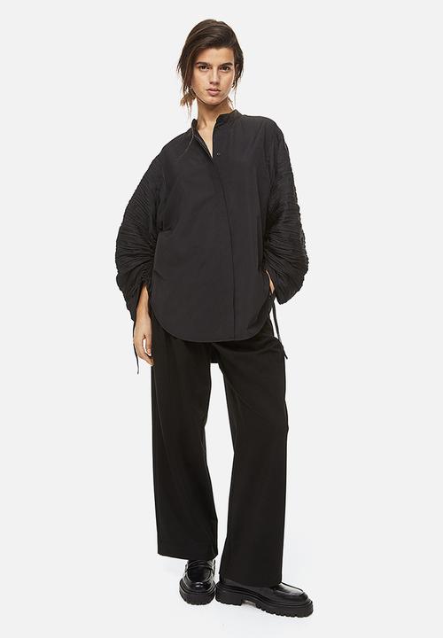 H&M - Oversized gathered-sleeve shirt - black