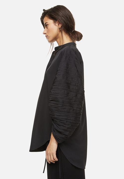 H&M - Oversized gathered-sleeve shirt - black