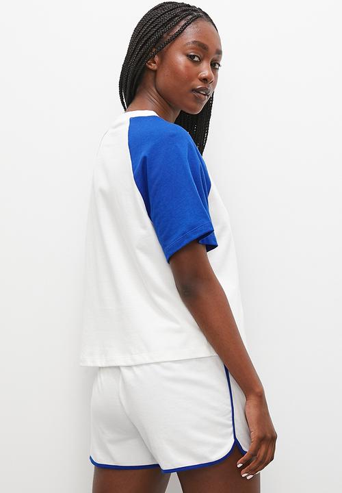 Blake - Jogger short & raglan tee - ecru & blue